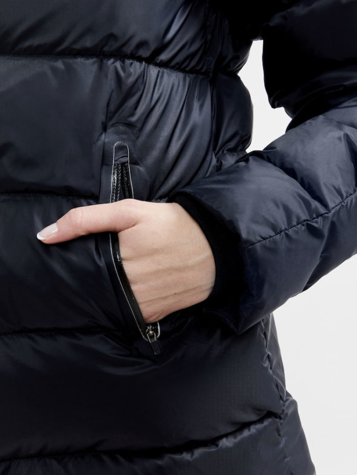 takit omalla logolla painatuksella brodeerauksella yritystekstiilit työvaatteet